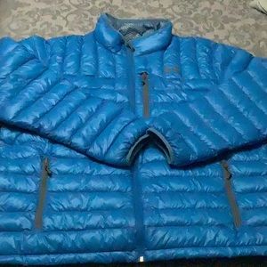 Under Armour cold gear puffy coat ( worn once)